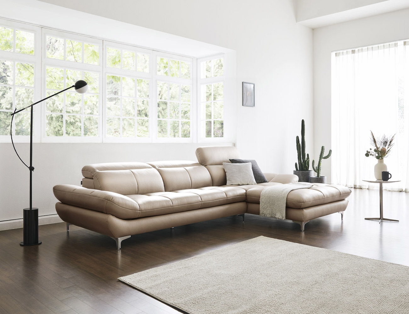 Ghế sofa da bò tự nhiên tiện dụng kiểu ghế dài 4 người Berami